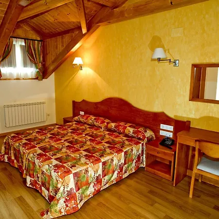 Montseny Hotel *